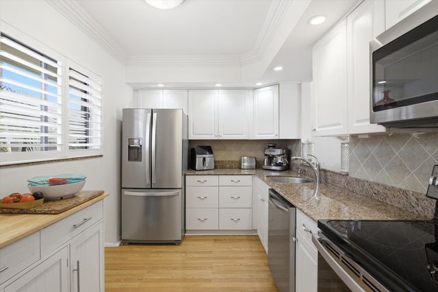 5370 Las Verdes Circle 303, Delray Beach, FL 33484