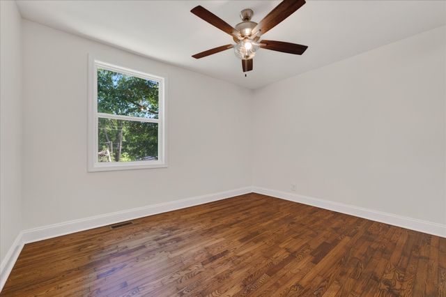 43 Chestnut Dr, Clarksville, TN 37042