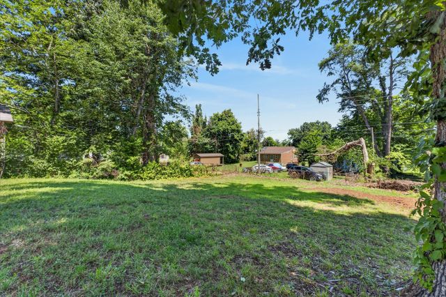 43 Chestnut Dr, Clarksville, TN 37042