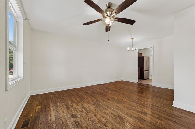 43 Chestnut Dr, Clarksville, TN 37042