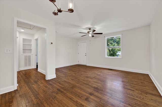 43 Chestnut Dr, Clarksville, TN 37042