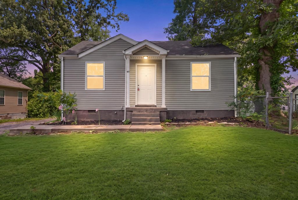 43 Chestnut Dr, Clarksville, TN 37042