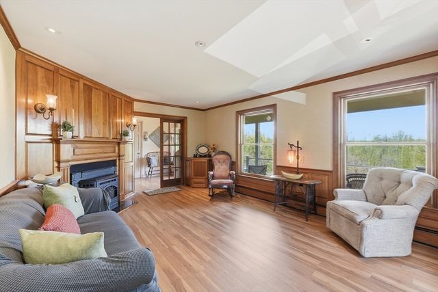 96 Town Farm Road, Sutton, MA 01590
