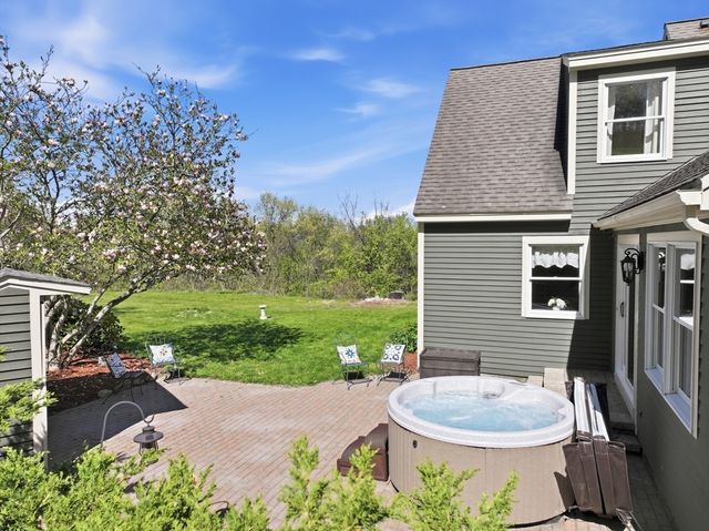 96 Town Farm Road, Sutton, MA 01590