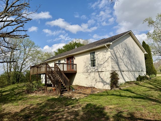 153 Gore Rd, Lawrenceburg, TN 38464