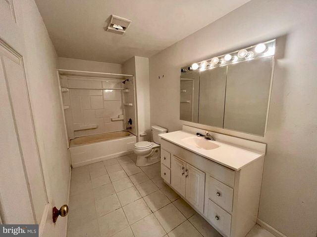 1814 PARKSIDE DR, Pasadena, MD 21122