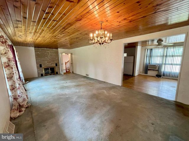 1814 PARKSIDE DR, Pasadena, MD 21122