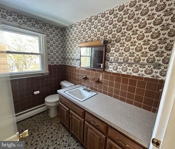 1211 MOUNTAINVIEW BLVD, Dauphin, PA 17018