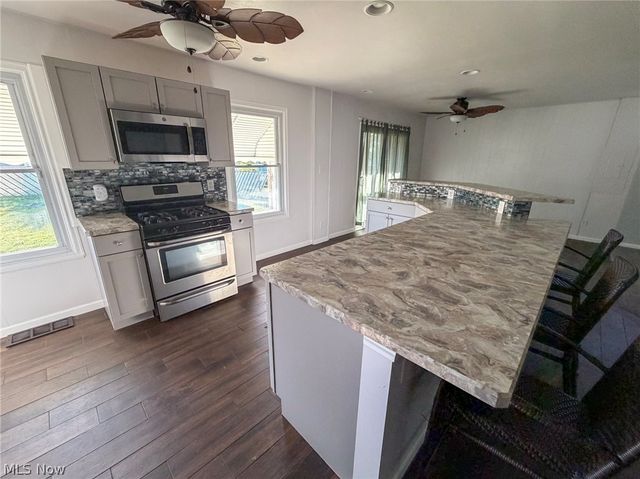 568 Purdue Avenue, Austintown, OH 44515