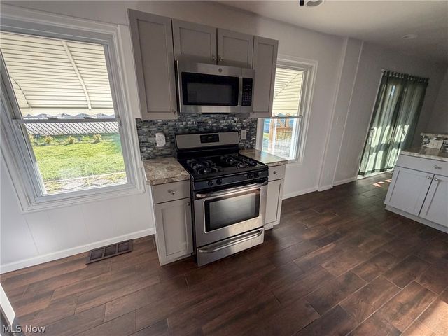 568 Purdue Avenue, Austintown, OH 44515