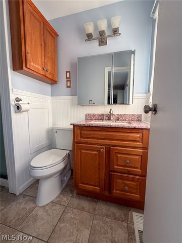 568 Purdue Avenue, Austintown, OH 44515
