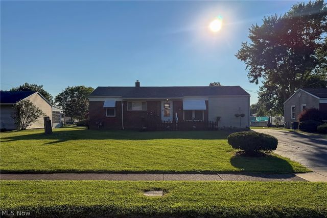 568 Purdue Avenue, Austintown, OH 44515