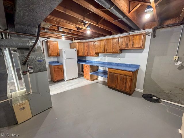 568 Purdue Avenue, Austintown, OH 44515