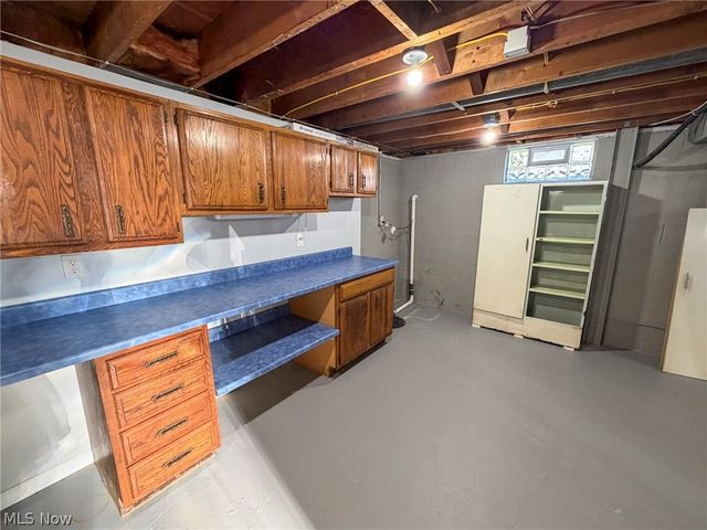 568 Purdue Avenue, Austintown, OH 44515