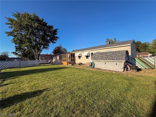 568 Purdue Avenue, Austintown, OH 44515