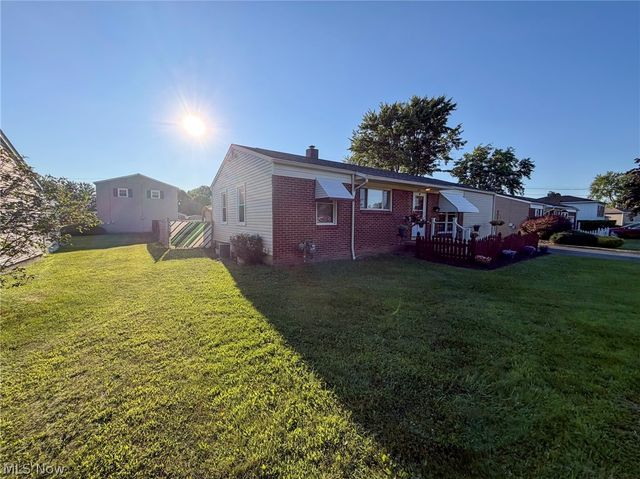 568 Purdue Avenue, Austintown, OH 44515
