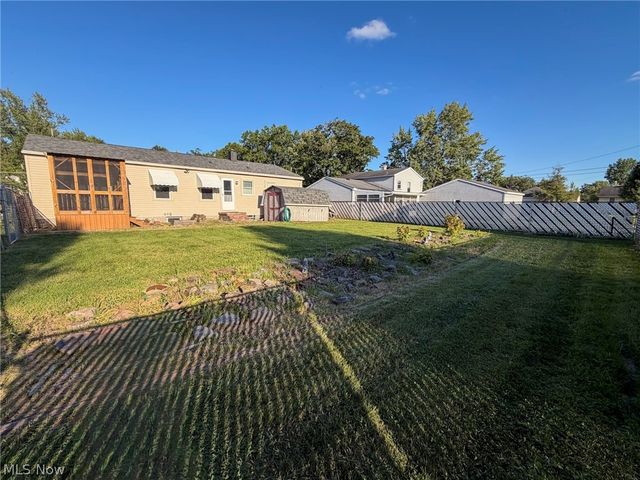 568 Purdue Avenue, Austintown, OH 44515