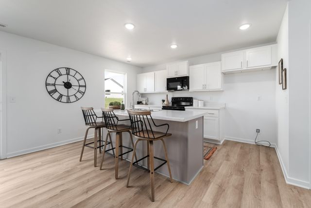 245 S Chesterfield Avenue, Rogersville, MO 65742