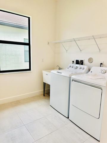 12465 SW Crystal Cove Drive, Port St Lucie, FL 34987