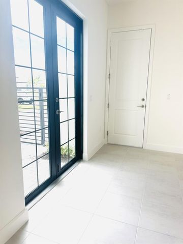 12465 SW Crystal Cove Drive, Port St Lucie, FL 34987