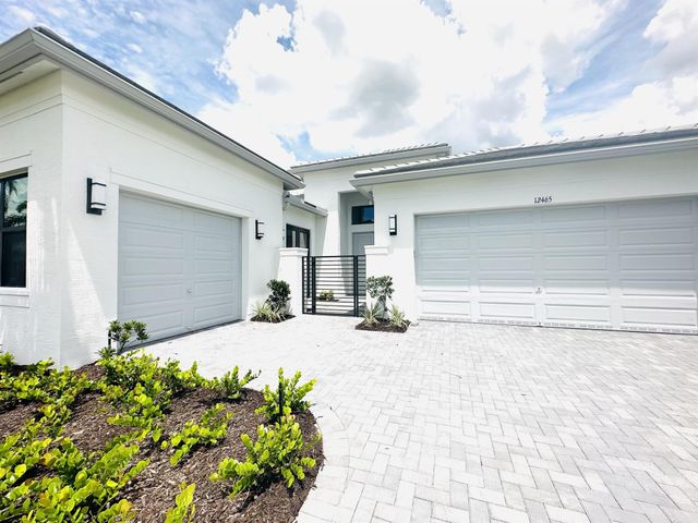 12465 SW Crystal Cove Drive, Port St Lucie, FL 34987