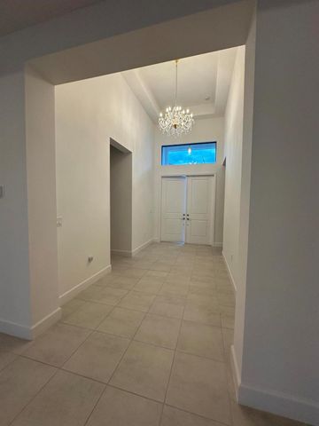 12465 SW Crystal Cove Drive, Port St Lucie, FL 34987