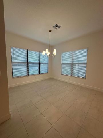 12465 SW Crystal Cove Drive, Port St Lucie, FL 34987