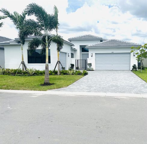 12465 SW Crystal Cove Drive, Port St Lucie, FL 34987