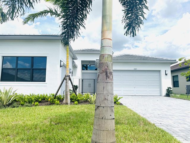 12465 SW Crystal Cove Drive, Port St Lucie, FL 34987