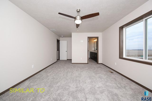 2423 E Caolinn Pl Place, Brandon, SD 57005