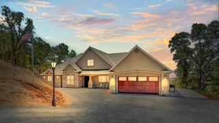 2483 MANHATTAN, Auburn, CA 95603