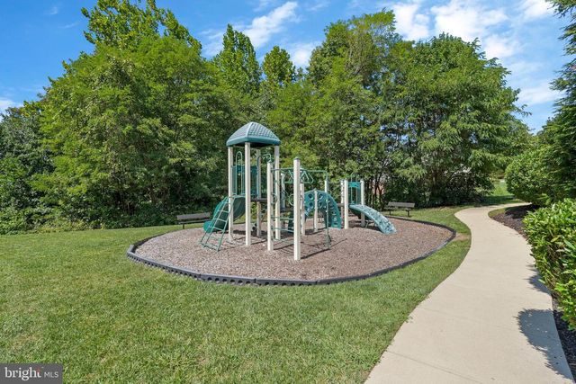 59 STEEPLECHASE DR, La Plata, MD 20646