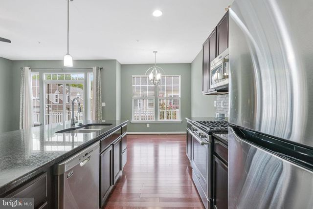 59 STEEPLECHASE DR, La Plata, MD 20646