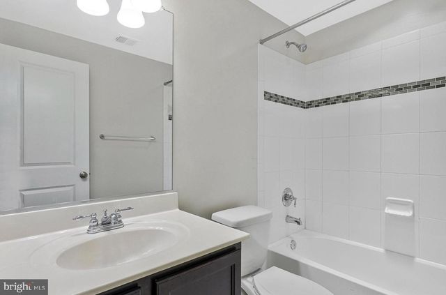59 STEEPLECHASE DR, La Plata, MD 20646