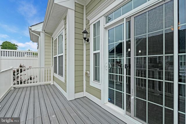 59 STEEPLECHASE DR, La Plata, MD 20646