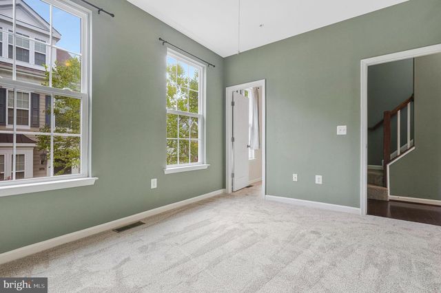 59 STEEPLECHASE DR, La Plata, MD 20646