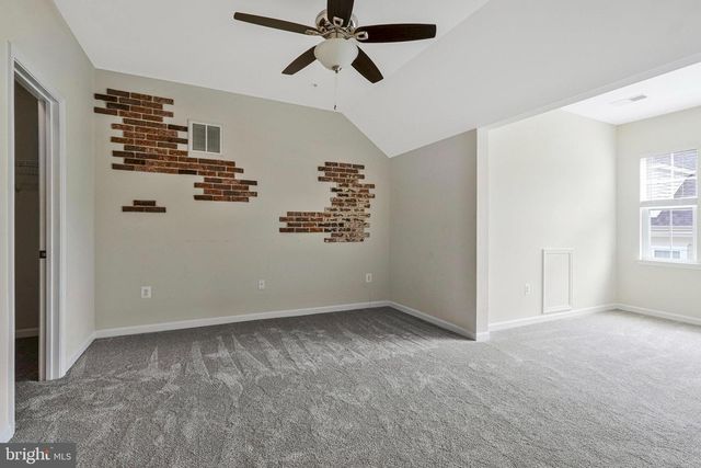 59 STEEPLECHASE DR, La Plata, MD 20646