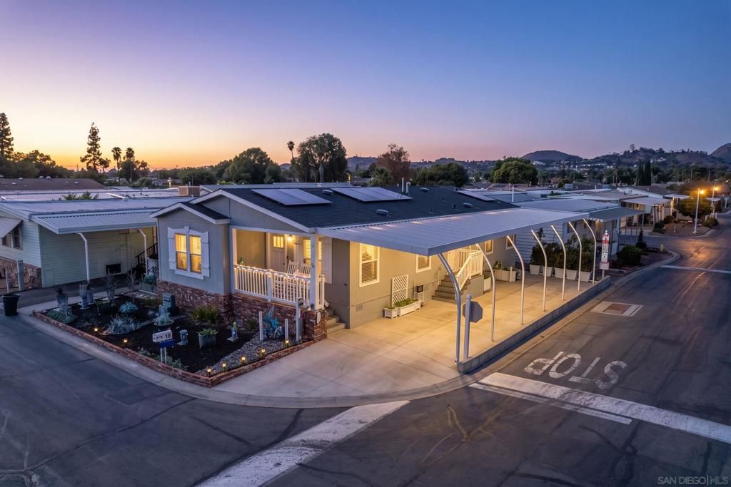 2280 E Valley PKWY 50, Escondido, CA 92027 — exterior