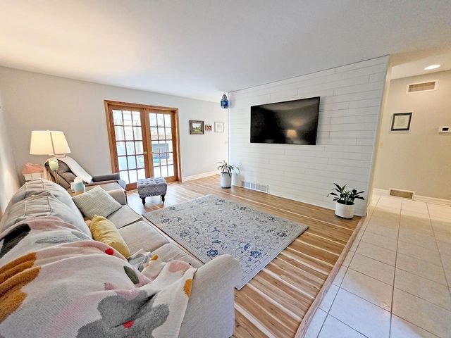 3302 Portage Road, Madison, WI 53704