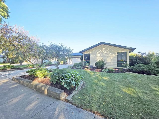 3302 Portage Road, Madison, WI 53704