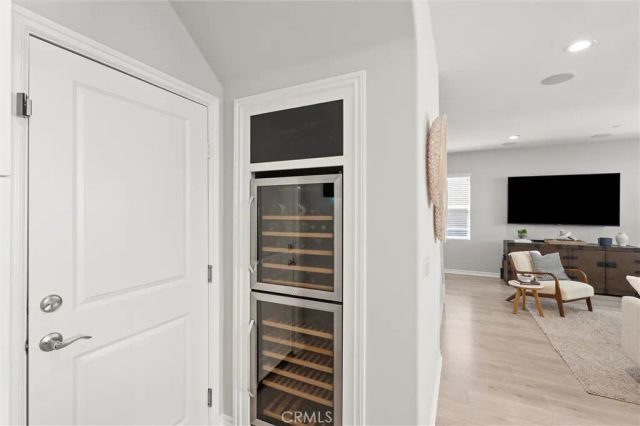 250 W Ridgewood, Long Beach, CA 90805