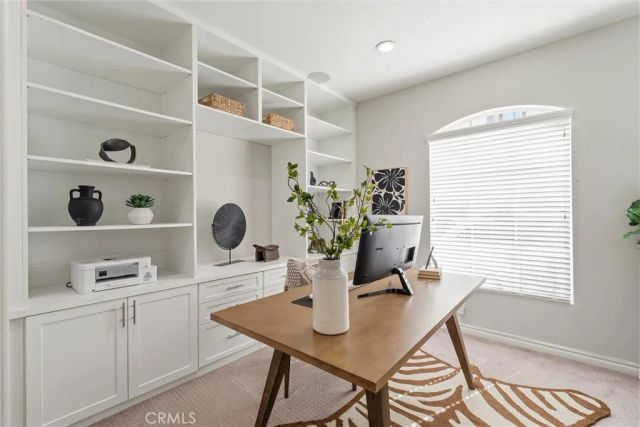 250 W Ridgewood, Long Beach, CA 90805