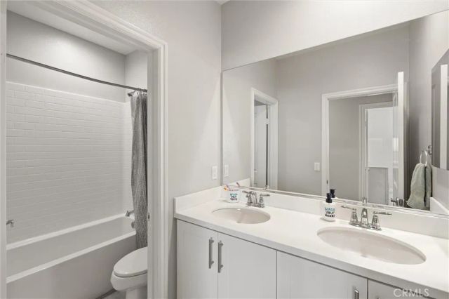 250 W Ridgewood, Long Beach, CA 90805