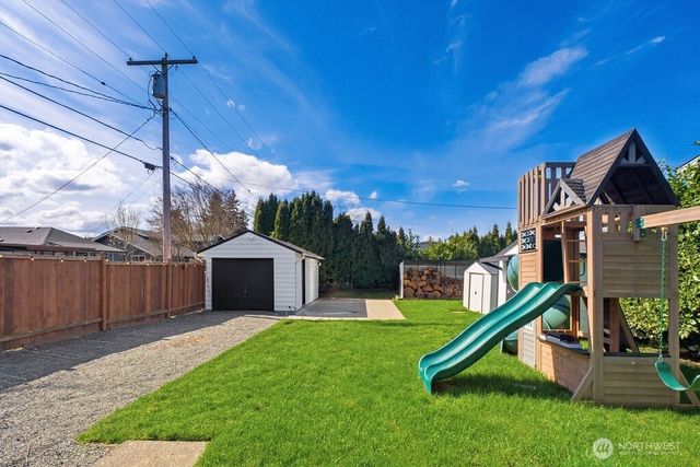 720 9th Street SW, Puyallup, WA 98371