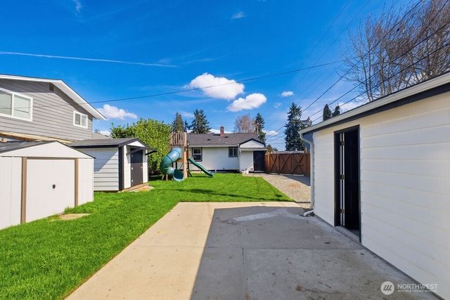 720 9th Street SW, Puyallup, WA 98371