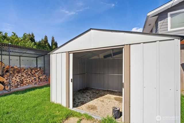 720 9th Street SW, Puyallup, WA 98371