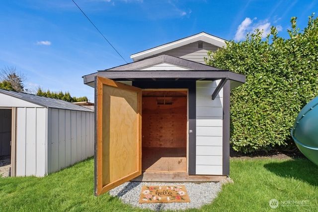 720 9th Street SW, Puyallup, WA 98371