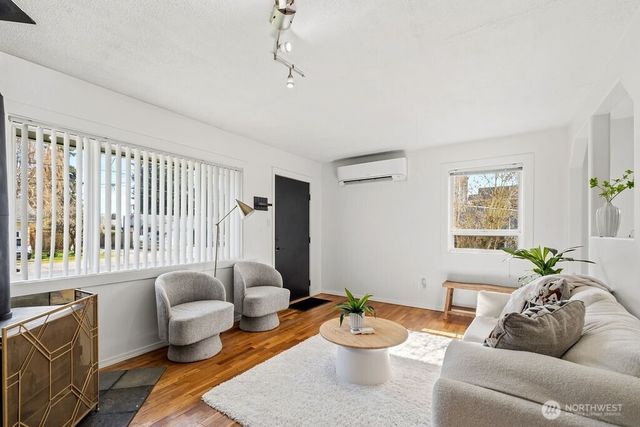 720 9th Street SW, Puyallup, WA 98371