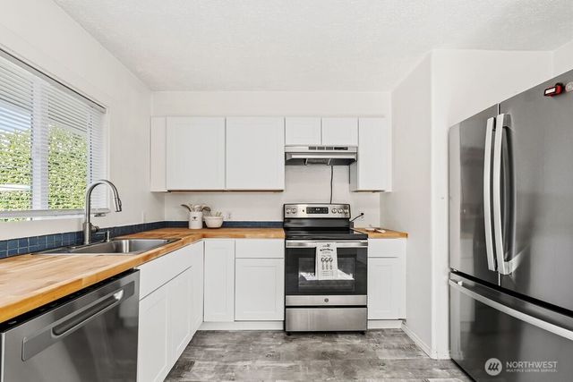 720 9th Street SW, Puyallup, WA 98371