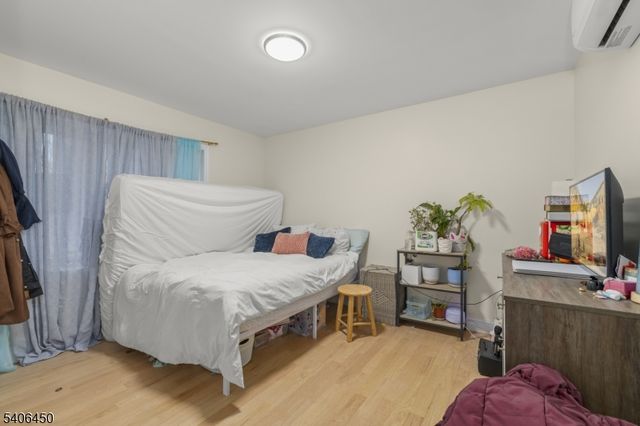 750 Madison Ave, Elizabeth City, NJ 07201